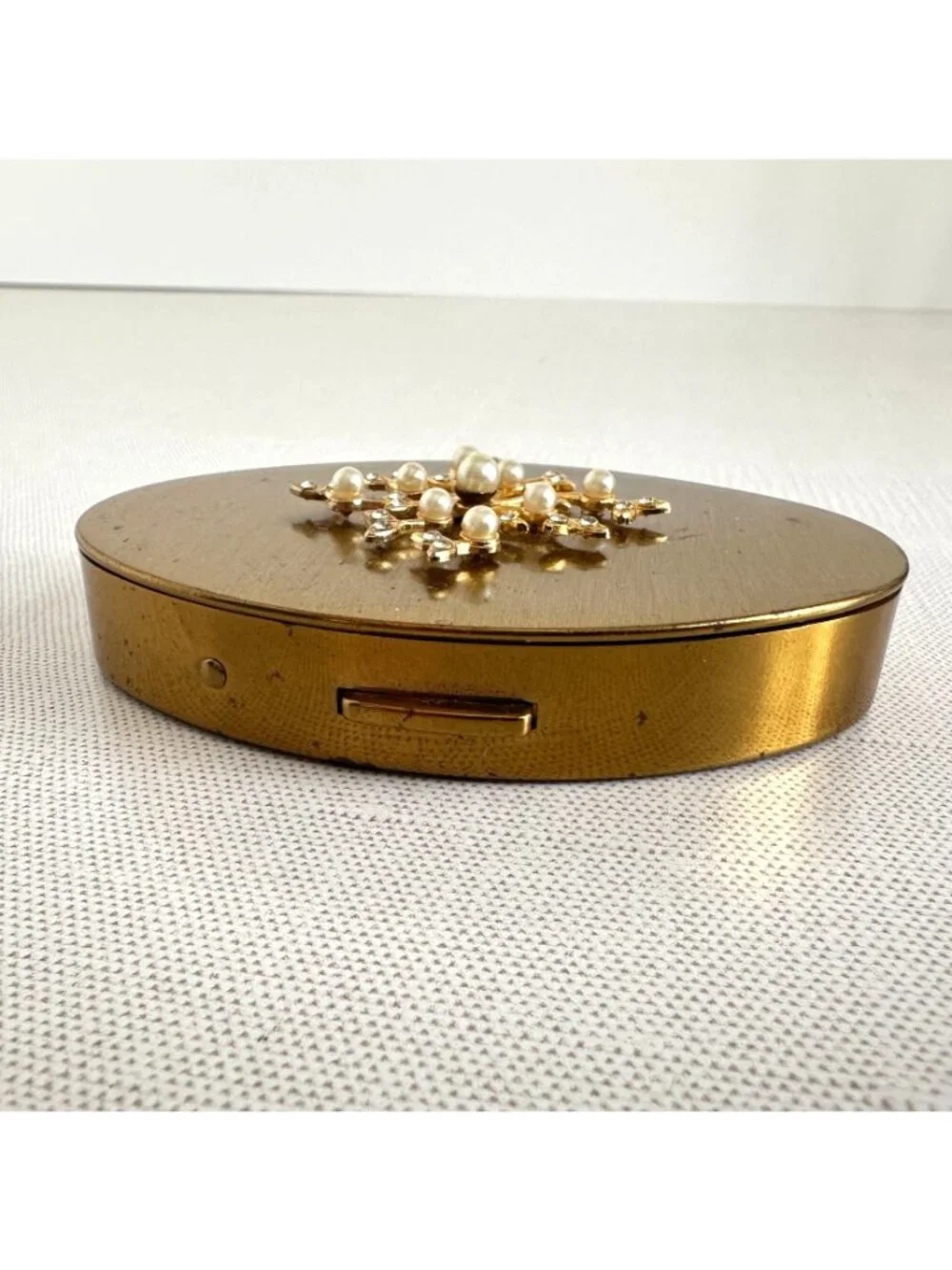Vintage Gold Tone Oval Powder Compact Faux Pearl Rhinestone Branch 1950s - Picture 2 of 8